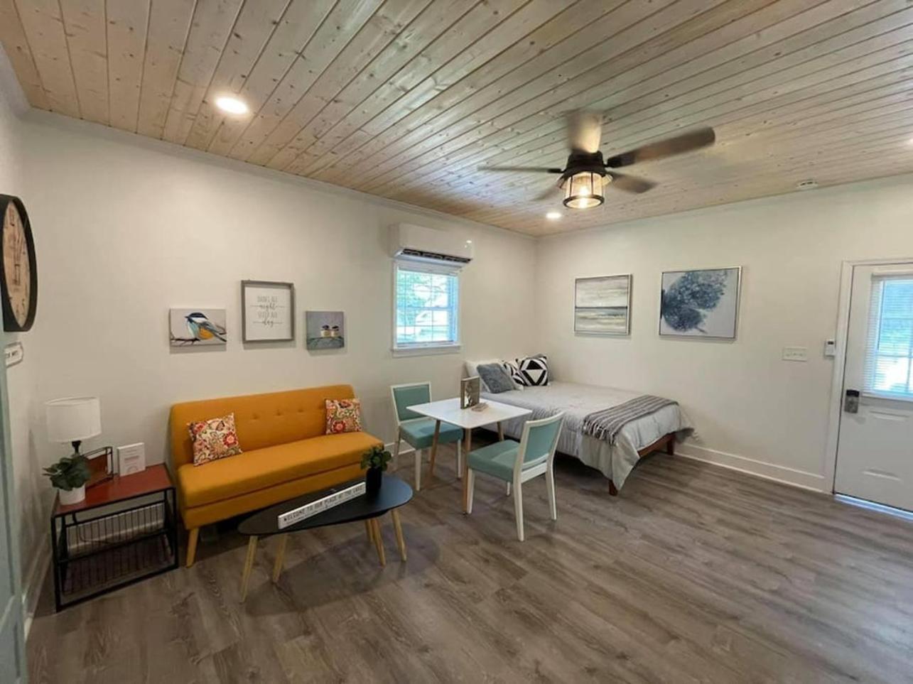 Beautifully Renovated Studio 2 Miles From Marina! Winchester Экстерьер фото